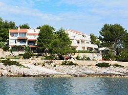 Blissful Bay Apartments Vrboska