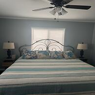 Hilton Head Condo Close To Beach & Golfing 2 Bedroom Condo