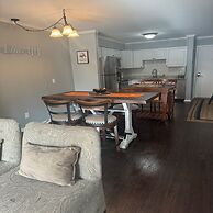 Hilton Head Condo Close To Beach & Golfing 2 Bedroom Condo