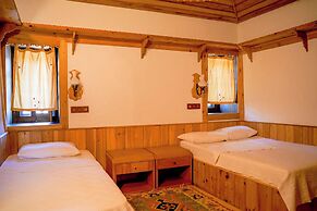 Ayşenaz Hanım Konağı