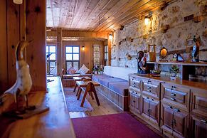 Ayşenaz Hanım Konağı