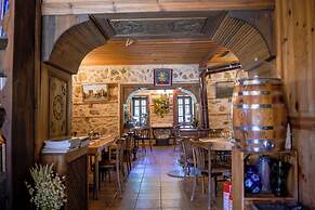 Ayşenaz Hanım Konağı