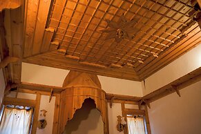 Ayşenaz Hanım Konağı