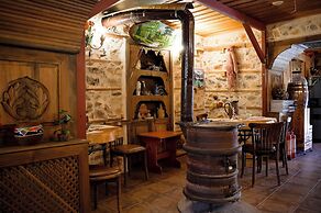 Ayşenaz Hanım Konağı