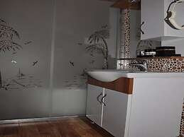 Nirvana New World Hotel Agva