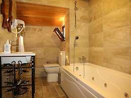 Nirvana New World Hotel Agva