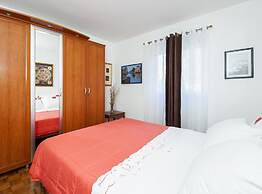 Brigth and Breezy Rovinj Apartments