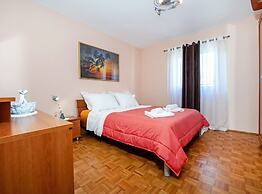 Brigth and Breezy Rovinj Apartments