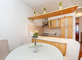 Brigth and Breezy Rovinj Apartments