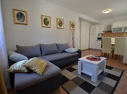 Brigth and Breezy Rovinj Apartments