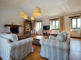 Majestic Rustical Kanfanar Villa With Pool