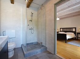 Majestic Rustical Kanfanar Villa With Pool