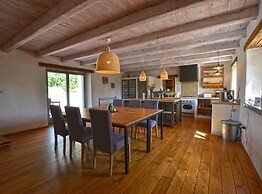 Majestic Rustical Kanfanar Villa With Pool