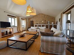 Majestic Rustical Kanfanar Villa With Pool