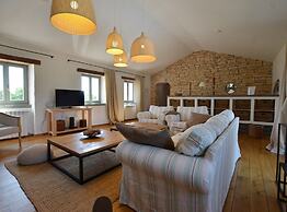 Majestic Rustical Kanfanar Villa With Pool