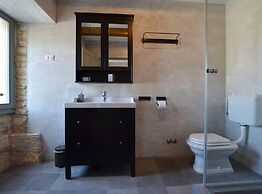 Majestic Rustical Kanfanar Villa With Pool