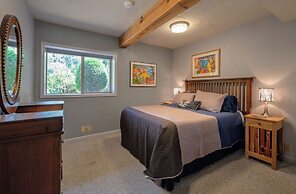 MapleRidge House: A BnB For All Seasons!