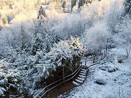 MapleRidge House: A BnB For All Seasons!