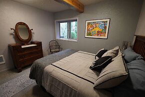 MapleRidge House: A BnB For All Seasons!