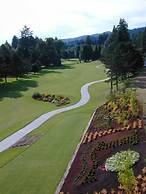 MapleRidge House: A BnB For All Seasons!