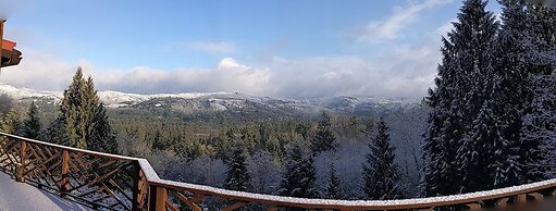 MapleRidge House: A BnB For All Seasons!