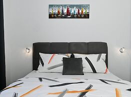 Stylish Kaštela Apartment With Modern Amenities and Free Parking