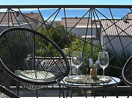 Stylish Kaštela Apartment With Modern Amenities and Free Parking