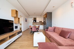 Exquisite and Stylish Apartment Trogir