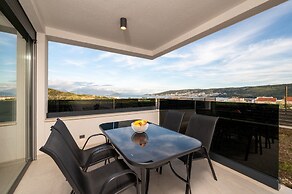 Exquisite and Stylish Apartment Trogir