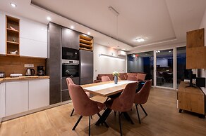 Exquisite and Stylish Apartment Trogir