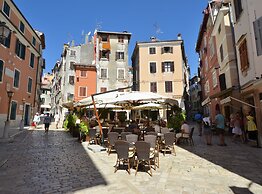 Trendy and Chic Rovinj Downtown Apartments