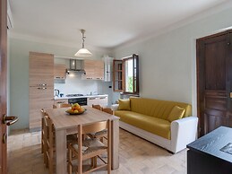 Agriturismo Borgo Pulciano in Montone