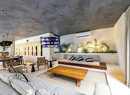 Casa Luna Twin VIP Luxury 2 Pools & Concierge