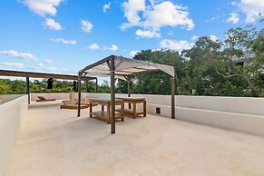 Casa Luna Twin VIP Luxury 2 Pools & Concierge