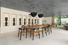 Casa Luna Twin VIP Luxury 2 Pools & Concierge