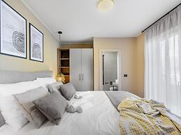 Stylish Apartment With Private Swimming Pool