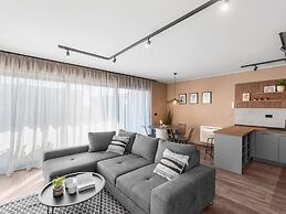 Stylish Apartment With Private Swimming Pool