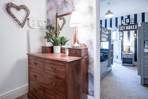 Lobster Cottage - 3 Bedroom Cottage - Tenby