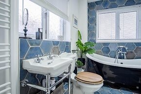 Lobster Cottage - 3 Bedroom Cottage - Tenby