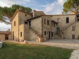 Agriturismo Borgo Pulciano in Montone