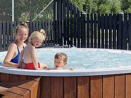 6 Person Holiday Park Home in Malling