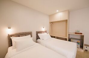 Eng Fah Luang Hotel