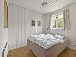6 Person Holiday Park Home in Vipperod