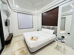 Hotel Padmawati Palace