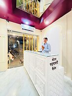 Hotel Padmawati Palace