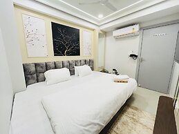 Hotel Padmawati Palace