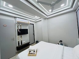 Hotel Padmawati Palace