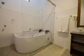 Okwin Resort