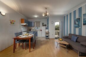 Seaview House Apartments