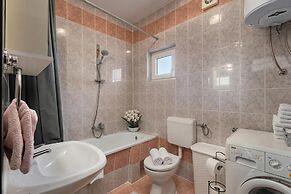 Seaview House Apartments